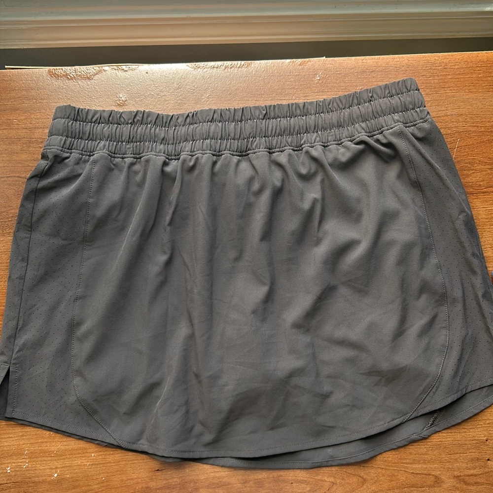 Calla brown skort.  Size medium. Excellent condition.